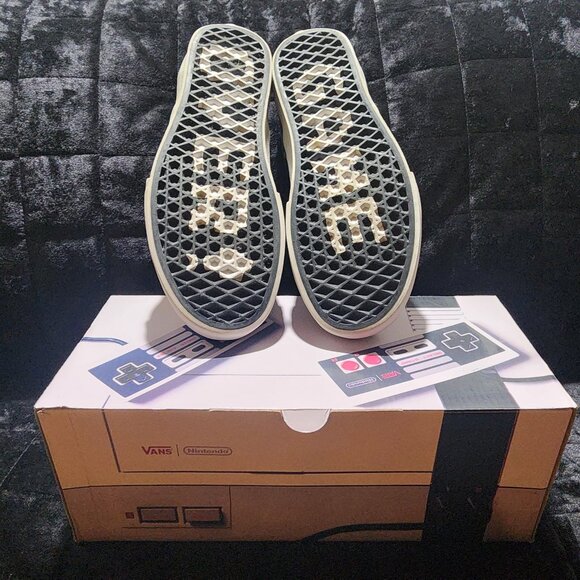 VANS x NINTENDO **Nintendo Super Mario Brothers Classic Slip-on** - Picture 5 of 8